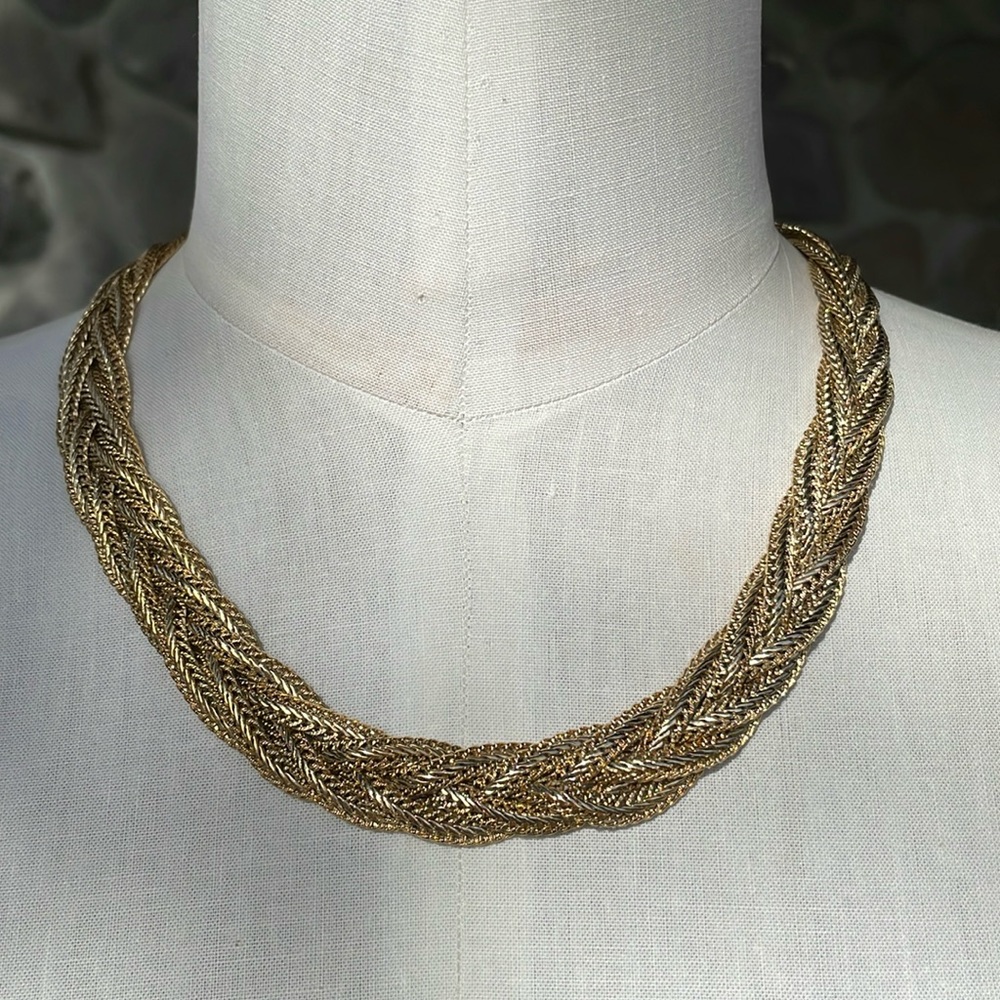 Braided mesh chain gold tone 18” vintage necklace